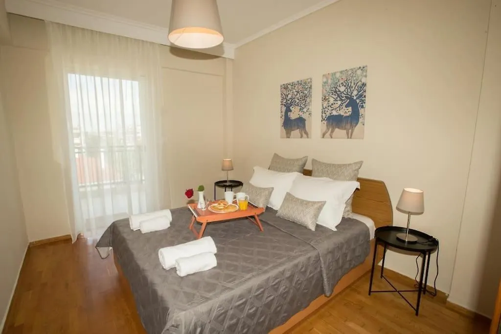 Medea'S Luxury Apartment Peraia