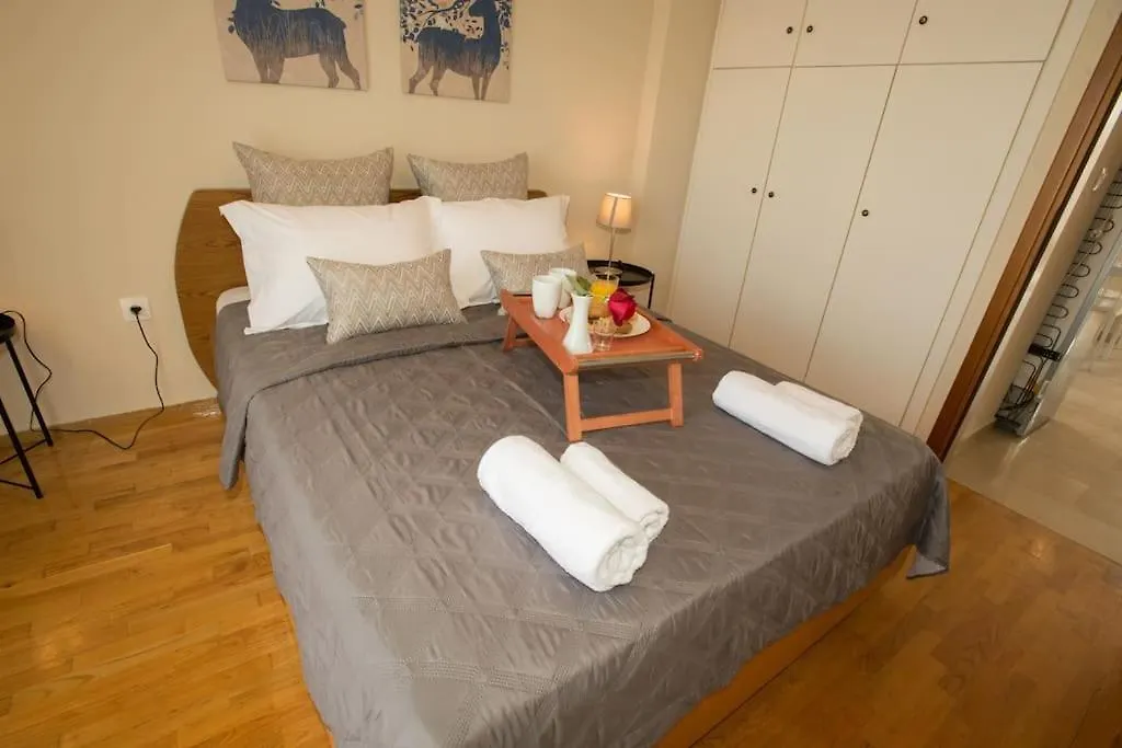 Medea'S Luxury Apartment Peraia